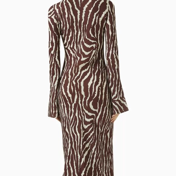 Realisation Par The Gia Bell-Sleeve Maxi Dress in Silk Jianhong Crepe - Picture 3 of 13